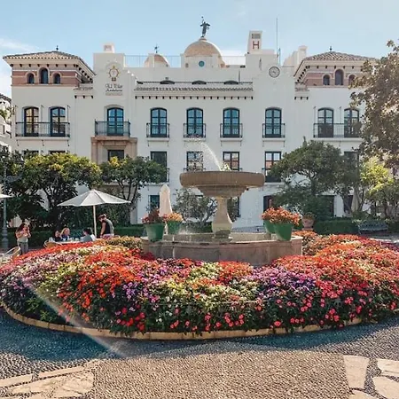 Palmeras Puerto Paraiso * Эстепона