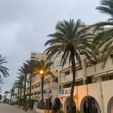 Palmeras Puerto Paraiso * Estepona