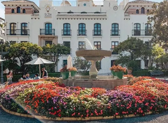 Palmeras Puerto Paraiso * Estepona