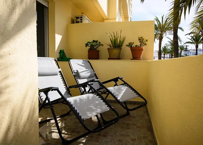 Palmeras Puerto Paraiso * Estepona