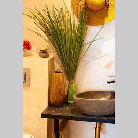 Palmeras Puerto Paraiso * Estepona